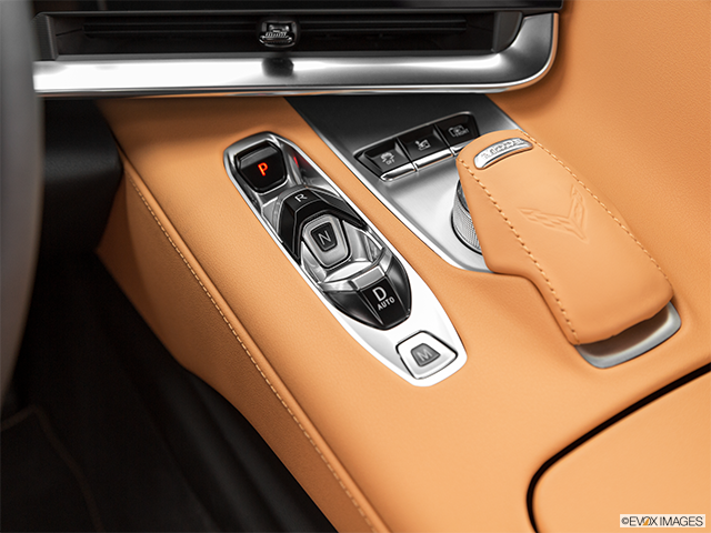 2022 Chevrolet Corvette | Gear shifter/center console