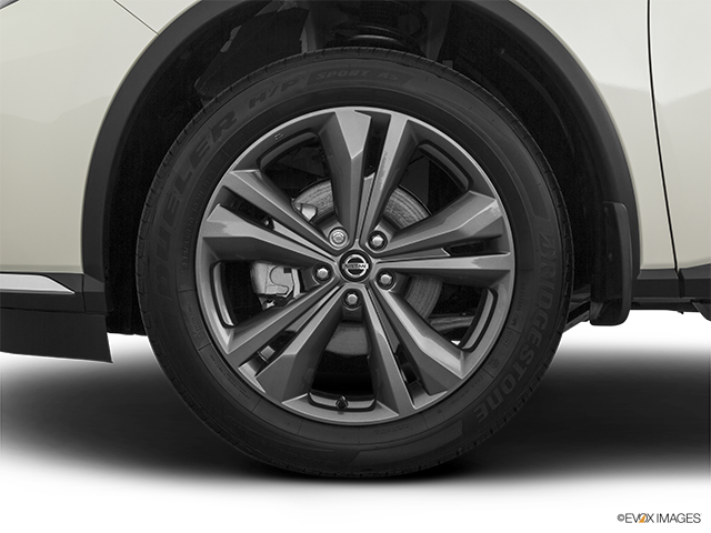 2022 Nissan Murano | Front Drivers side wheel at profile