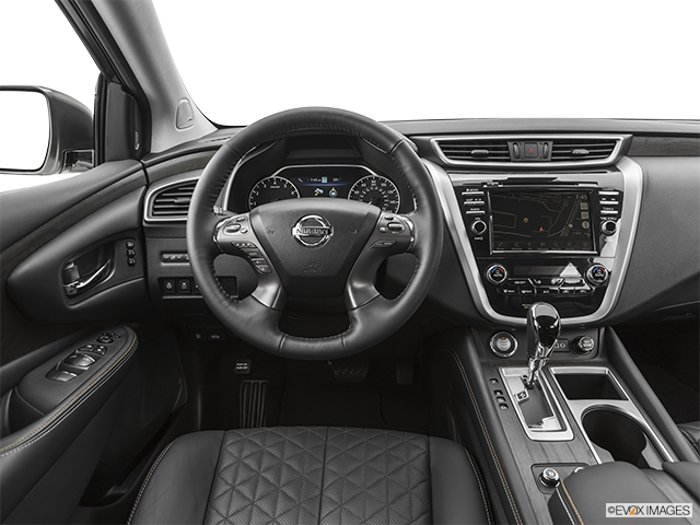2022 Nissan Murano | Steering wheel/Center Console