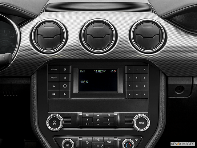 2022 Ford Mustang | Closeup of radio head unit