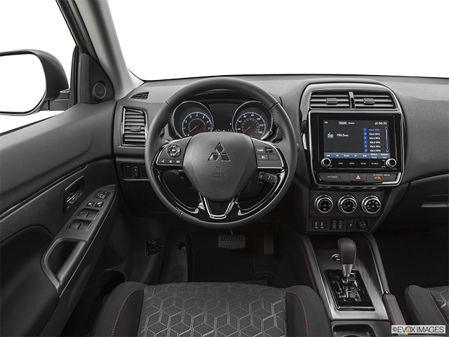 2024 Mitsubishi RVR | Steering wheel/Center Console