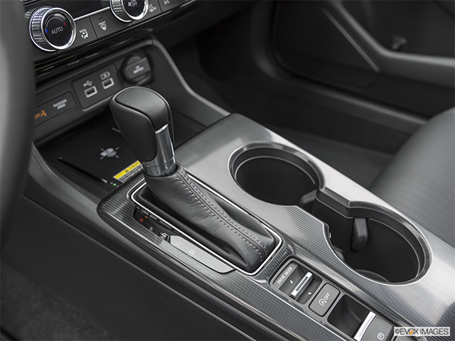 2022 Honda Civic Sedan | Gear shifter/center console