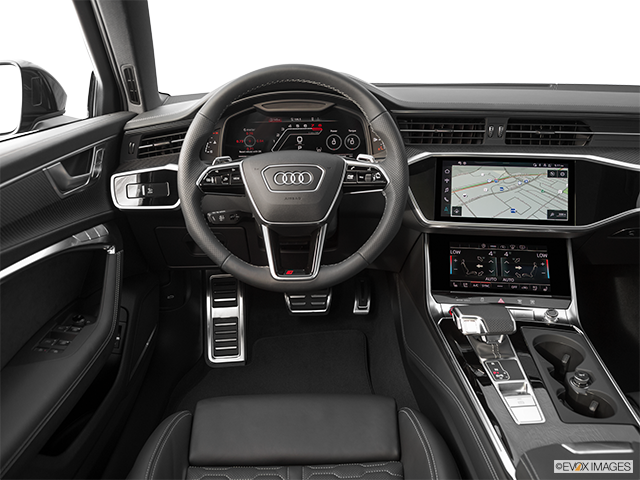 2022 Audi RS6 Avant | Steering wheel/Center Console