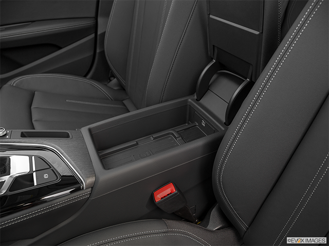 2021 Audi A4 | Front center divider