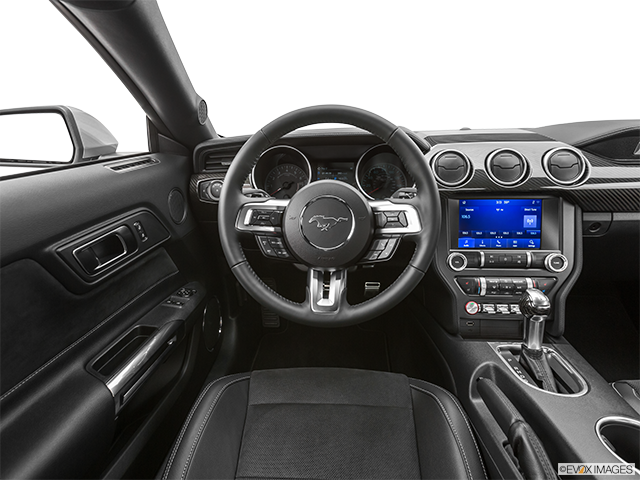2022 Ford Mustang | Steering wheel/Center Console
