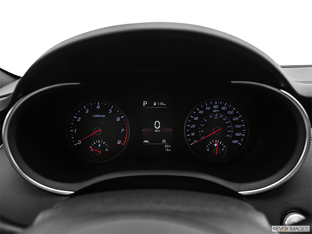 2023 Kia Stinger | Speedometer/tachometer