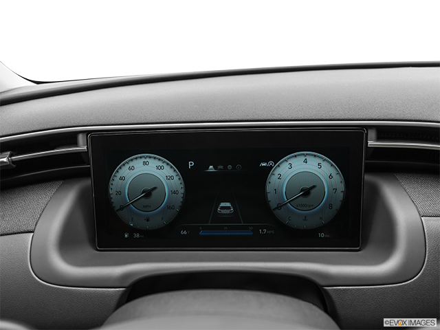 2022 Hyundai Tucson | Speedometer/tachometer