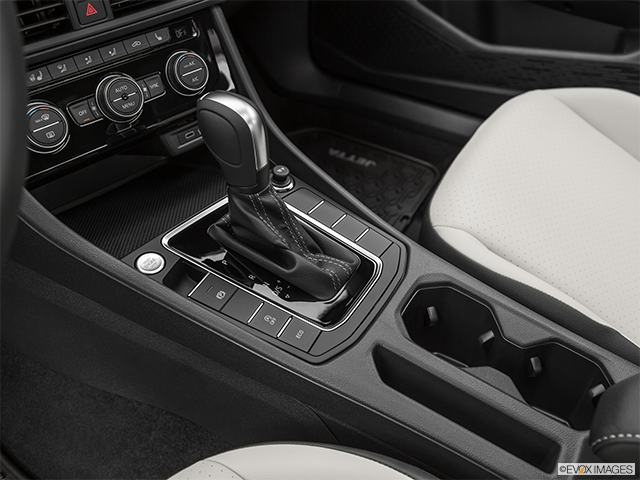 2022 Volkswagen Jetta | Gear shifter/center console