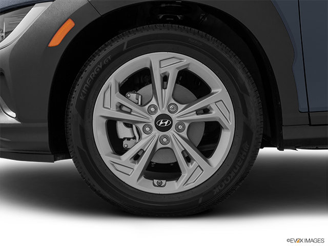 2022 Hyundai Kona LE | Front Drivers side wheel at profile