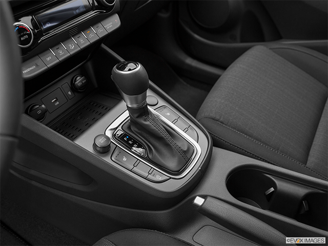 2022 Hyundai Kona | Gear shifter/center console