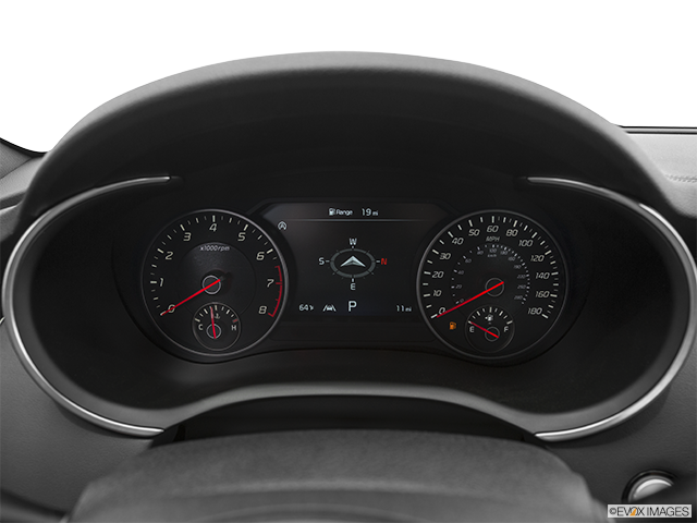2022 Kia Stinger | Speedometer/tachometer