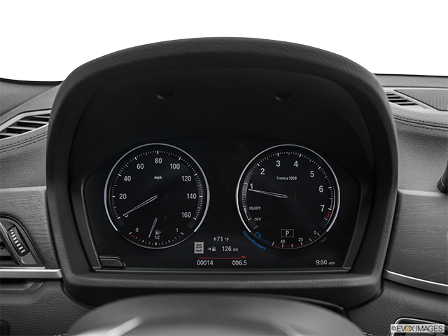 2024 BMW X2 | Speedometer/tachometer
