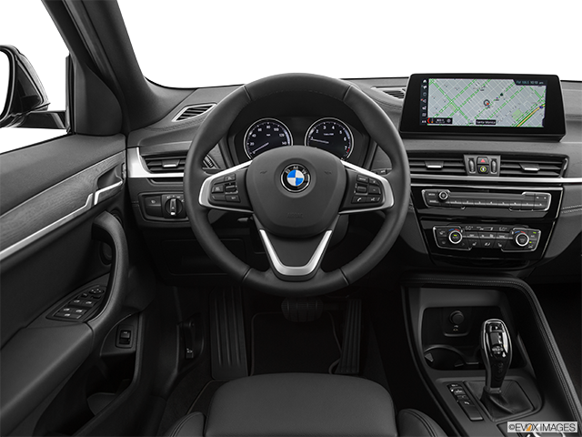 2024 BMW X2 | Steering wheel/Center Console