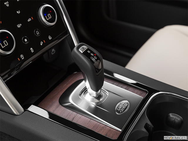 2023 Land Rover Discovery Sport | Gear shifter/center console