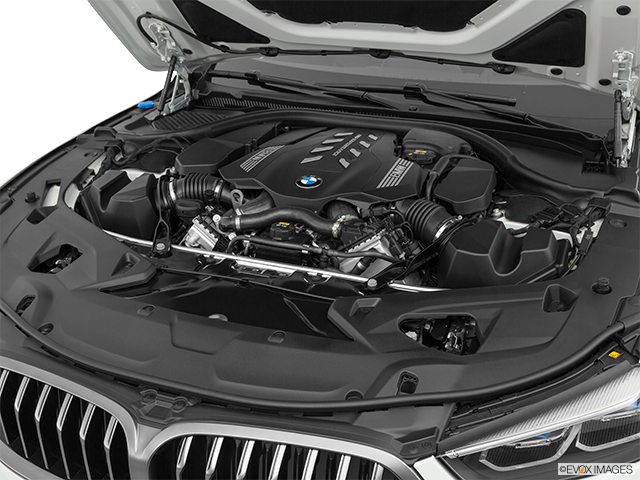 2025 BMW M8 Coupé | Engine