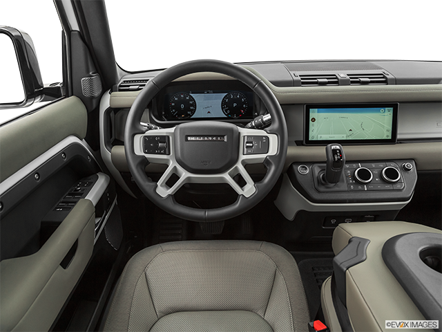 2022 Land Rover Defender | Steering wheel/Center Console