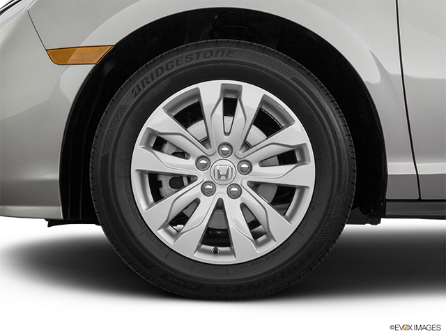 2022 Honda Odyssey | Front Drivers side wheel at profile