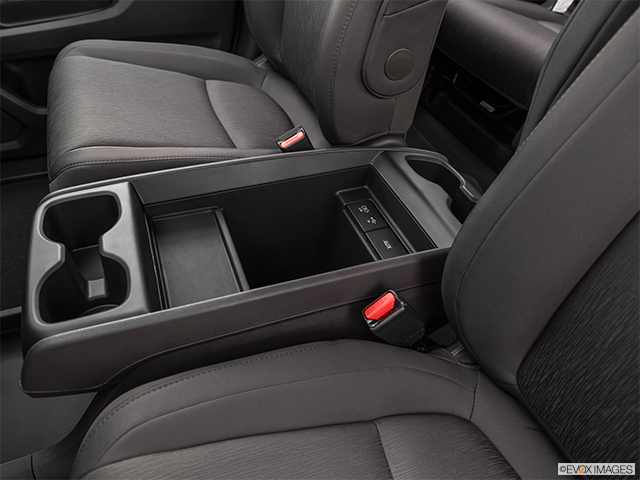 2022 Honda Odyssey | Front center divider