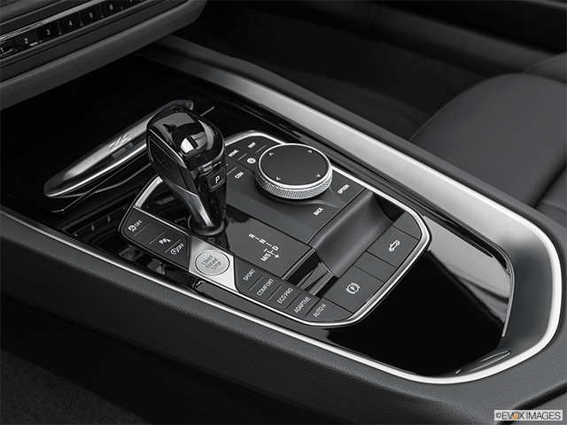 2025 BMW Z4 | Gear shifter/center console