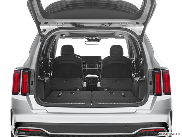 2022 Kia Sorento | Hatchback & SUV rear angle
