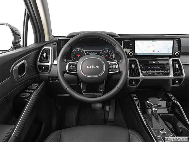 2022 Kia Sorento | Steering wheel/Center Console
