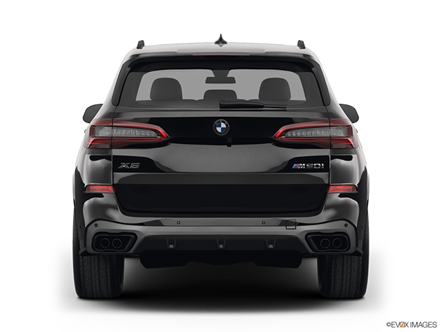 2022 BMW X5 M Competition | Driving