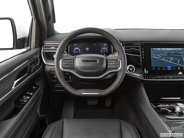 2023 Jeep Wagoneer | Steering wheel/Center Console