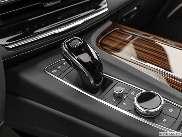 2022 Cadillac Escalade | Gear shifter/center console