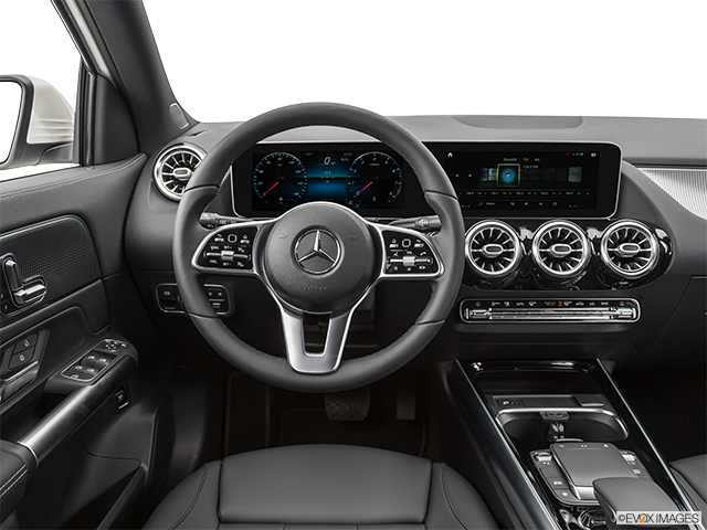2022 Mercedes-Benz GLA | Steering wheel/Center Console