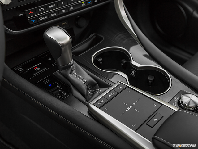 2022 Lexus RX 350 | Gear shifter/center console