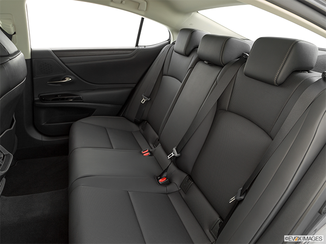 2022 Lexus ES 350 | Rear seats from Drivers Side