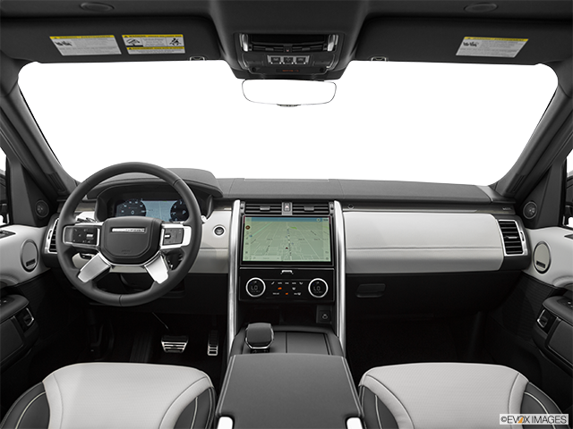 2022 Land Rover Discovery | Centered wide dash shot