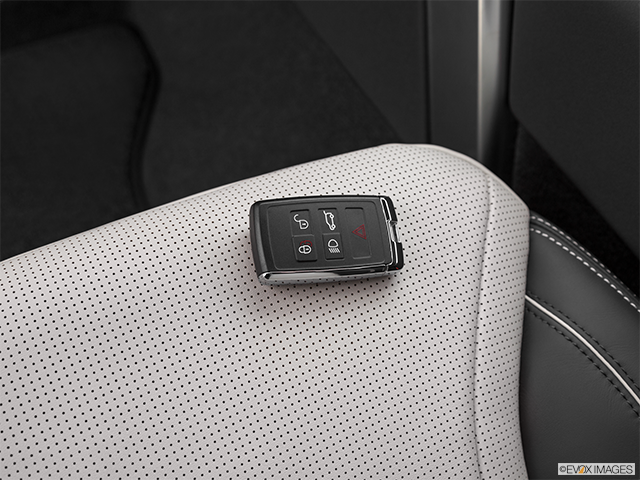2022 Land Rover Discovery | Key fob on driver’s seat