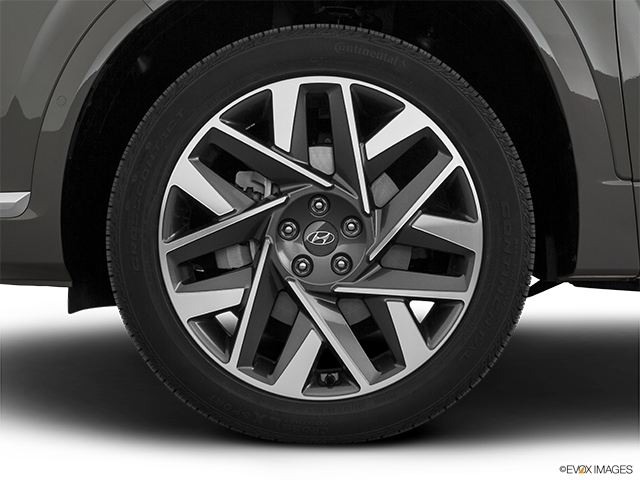2023 Hyundai Santa Fe | Front Drivers side wheel at profile