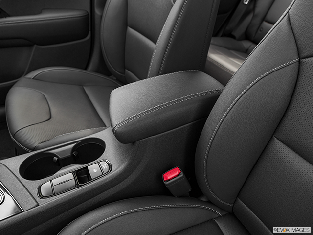 2022 Kia Niro | Front center console with closed lid, from driver’s side looking down