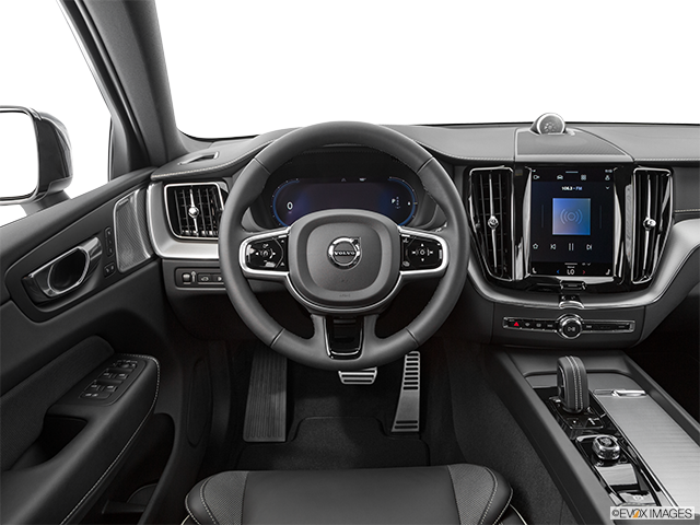 2022 Volvo XC60 | Steering wheel/Center Console