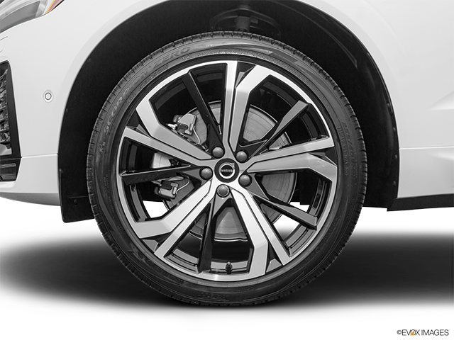 2023 Volvo XC60 | Front Drivers side wheel at profile