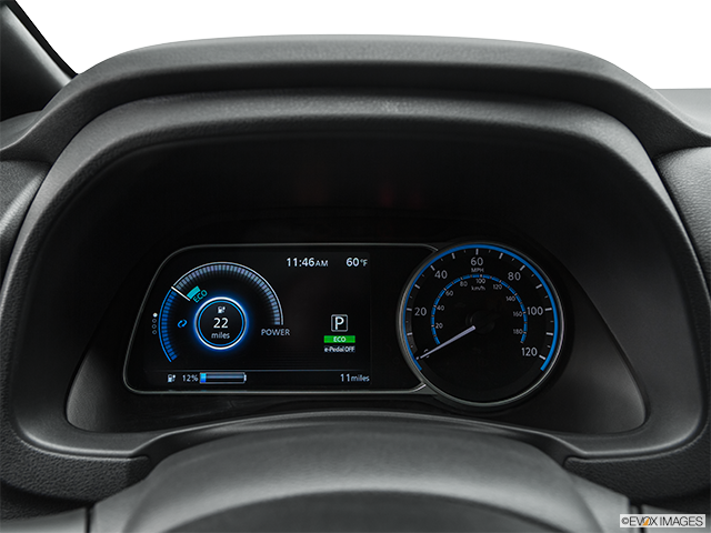 2025 Nissan LEAF | Speedometer/tachometer