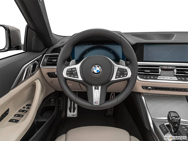 2022 BMW 4 Series | Steering wheel/Center Console