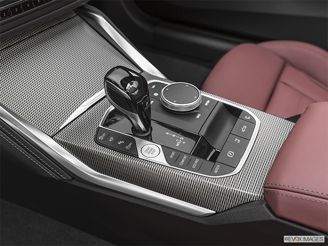2022 BMW 4 Series | Gear shifter/center console