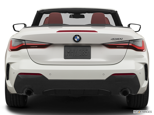 2022 BMW 4 Series | Low/wide rear