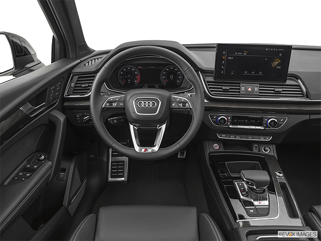 2022 Audi SQ5 | Steering wheel/Center Console