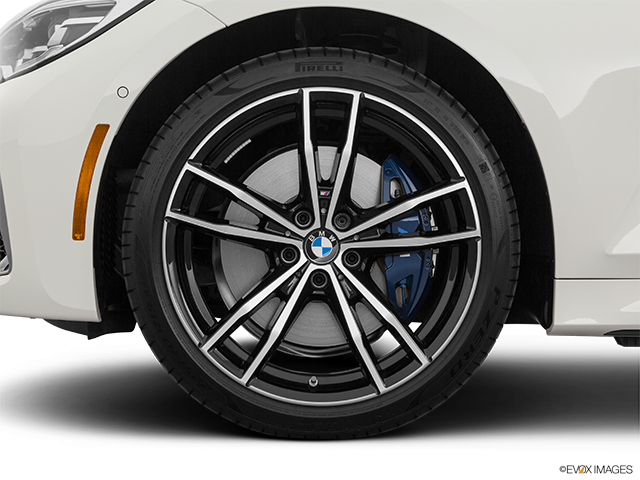2024 BMW Série 3 | Front Drivers side wheel at profile