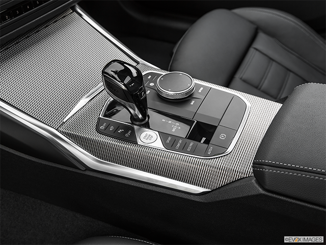 2024 BMW Série 3 | Gear shifter/center console