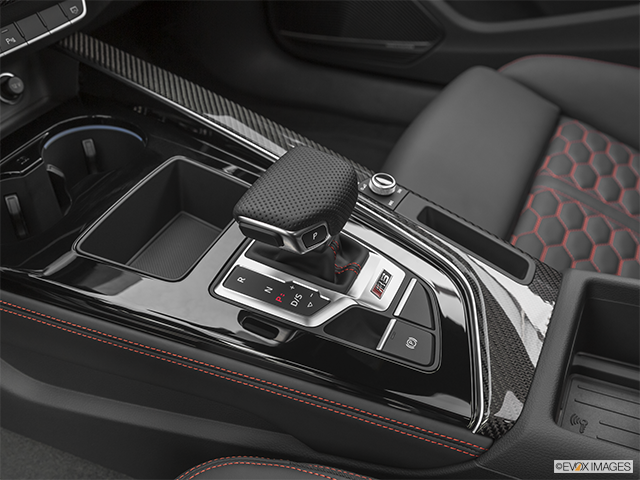 2022 Audi RS5 Sportback | Gear shifter/center console