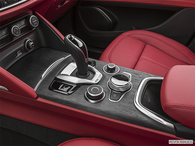 2023 Alfa Romeo Stelvio | Gear shifter/center console
