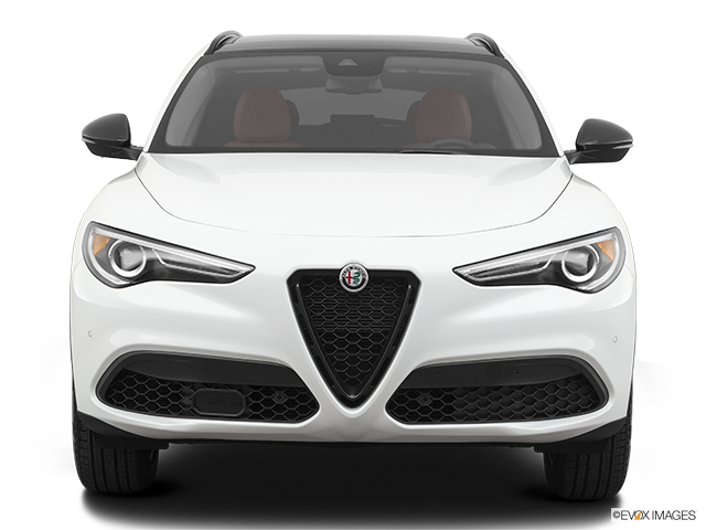 2023 Alfa Romeo Stelvio | Low/wide front