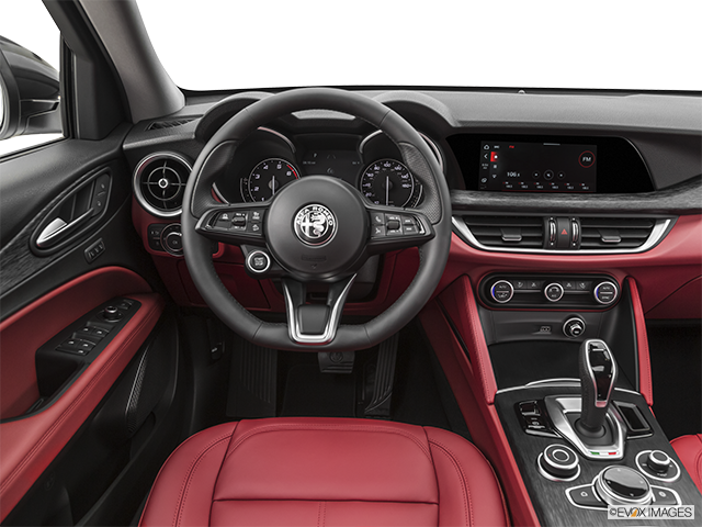 2023 Alfa Romeo Stelvio | Steering wheel/Center Console