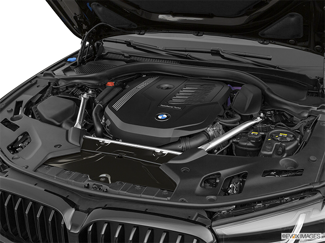 2022 BMW 5 Series | Engine