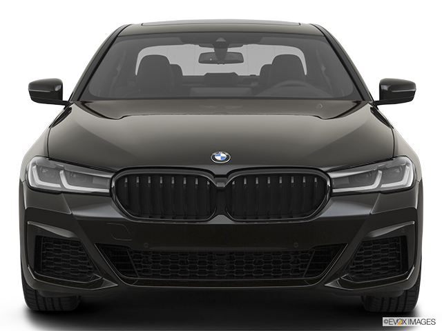 2022 BMW 5 Series | Low/wide front
